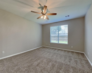 4811 Beaver Pond Circle - Photo Thumbnail 7