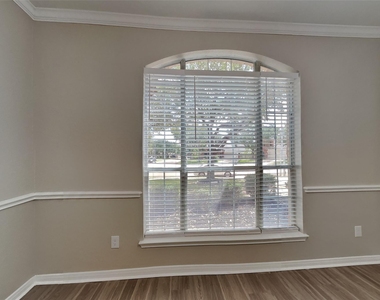 4811 Beaver Pond Circle - Photo Thumbnail 5