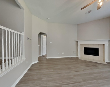 4811 Beaver Pond Circle - Photo Thumbnail 2