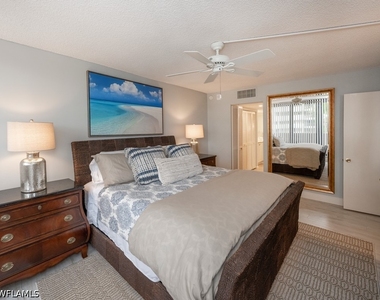4001 Gulf Shore Boulevard N - Photo Thumbnail 12