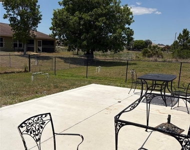 1006 Capetown Avenue - Photo Thumbnail 3