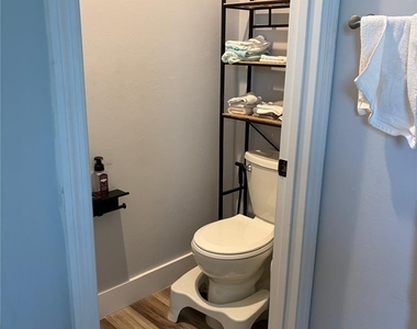 1006 Capetown Avenue - Photo Thumbnail 10