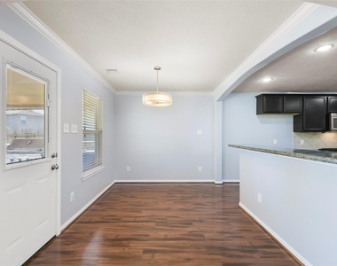 11711 Red Hummingbird Drive - Photo Thumbnail 7