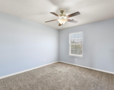 11711 Red Hummingbird Drive - Photo Thumbnail 20