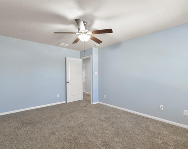 11711 Red Hummingbird Drive - Photo Thumbnail 16