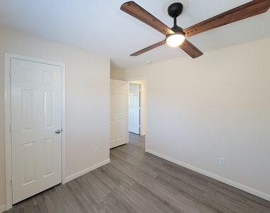 21818 Grassy Hill Lane - Photo Thumbnail 36