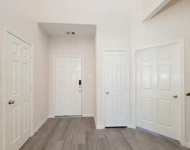 21818 Grassy Hill Lane - Photo Thumbnail 3