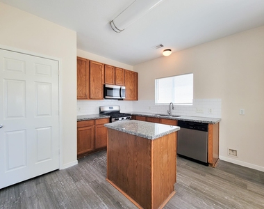 21818 Grassy Hill Lane - Photo Thumbnail 11