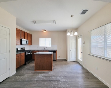 21818 Grassy Hill Lane - Photo Thumbnail 12