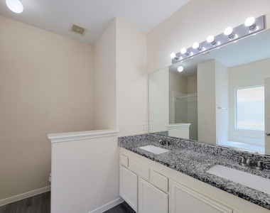 21818 Grassy Hill Lane - Photo Thumbnail 20