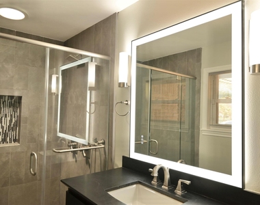 9810 Cliffwood Drive - Photo Thumbnail 13