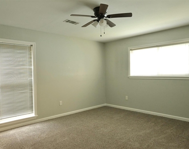 9810 Cliffwood Drive - Photo Thumbnail 9