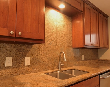 9810 Cliffwood Drive - Photo Thumbnail 24
