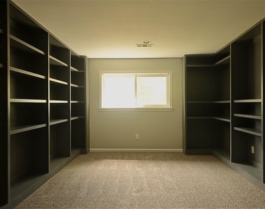 9810 Cliffwood Drive - Photo Thumbnail 42