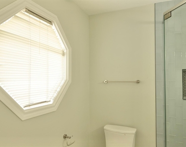 9810 Cliffwood Drive - Photo Thumbnail 30