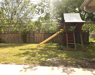 9810 Cliffwood Drive - Photo Thumbnail 37