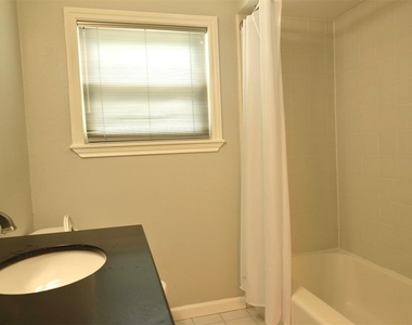 9810 Cliffwood Drive - Photo Thumbnail 16