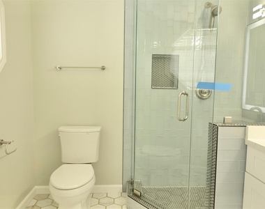 9810 Cliffwood Drive - Photo Thumbnail 33