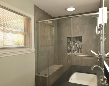9810 Cliffwood Drive - Photo Thumbnail 11