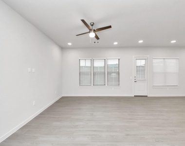 7318 Hadley Meadow Lane - Photo Thumbnail 17