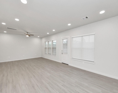 7318 Hadley Meadow Lane - Photo Thumbnail 19