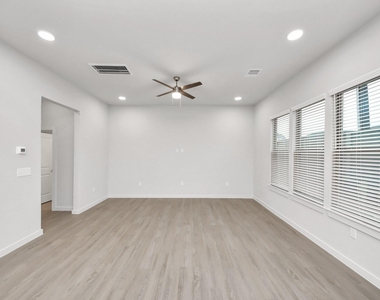7318 Hadley Meadow Lane - Photo Thumbnail 18