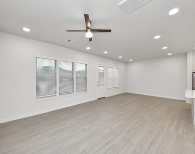 7318 Hadley Meadow Lane - Photo Thumbnail 2