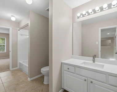 3007 Eagle Lake Drive - Photo Thumbnail 15