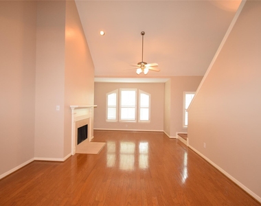 722 Memorial Heights Drive - Photo Thumbnail 21