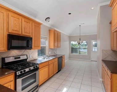 10115 Cottonwood Canyon Drive - Photo Thumbnail 31