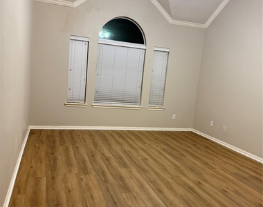 10115 Cottonwood Canyon Drive - Photo Thumbnail 14