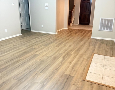 10115 Cottonwood Canyon Drive - Photo Thumbnail 18