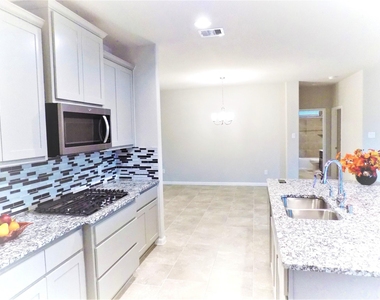 8527 Golden Field Drive - Photo Thumbnail 16