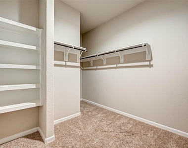 8527 Golden Field Drive - Photo Thumbnail 28