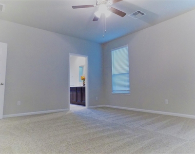 8527 Golden Field Drive - Photo Thumbnail 26