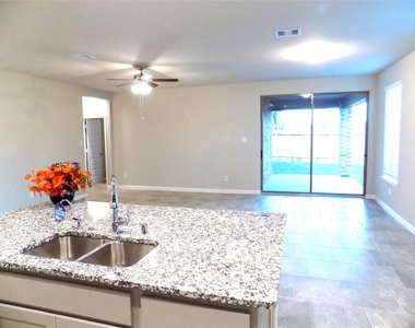 8527 Golden Field Drive - Photo Thumbnail 10