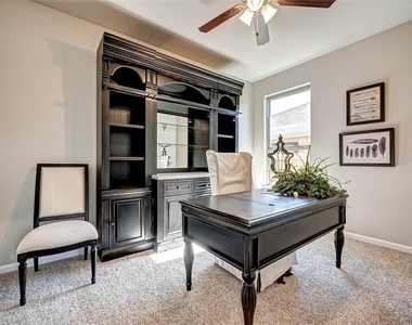 8527 Golden Field Drive - Photo Thumbnail 6