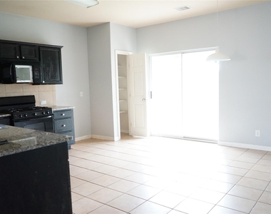 10710 Barker View Drive - Photo Thumbnail 5