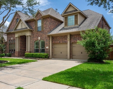 18901 N Bee Cave Springs Circle - Photo Thumbnail 2