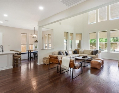 18901 N Bee Cave Springs Circle - Photo Thumbnail 12