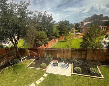 18901 N Bee Cave Springs Circle - Photo Thumbnail 39