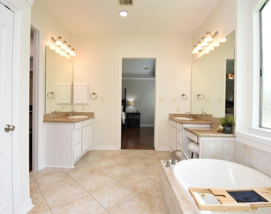 18901 N Bee Cave Springs Circle - Photo Thumbnail 19