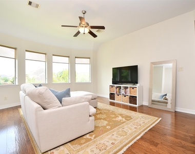 18901 N Bee Cave Springs Circle - Photo Thumbnail 26