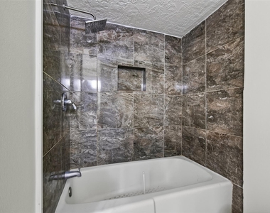 6102 Crakston Street - Photo Thumbnail 30