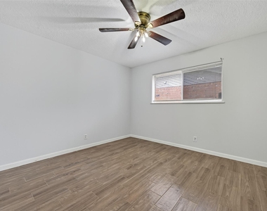 6102 Crakston Street - Photo Thumbnail 32