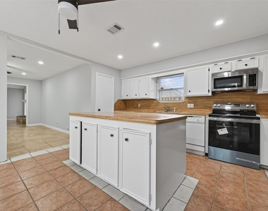 6102 Crakston Street - Photo Thumbnail 1