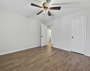 6102 Crakston Street - Photo Thumbnail 27