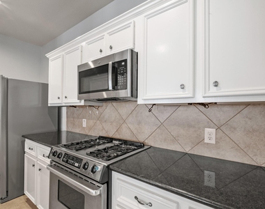 5314 Schuler Street - Photo Thumbnail 10