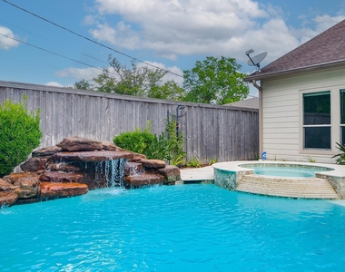 5413 De Milo Drive - Photo Thumbnail 29