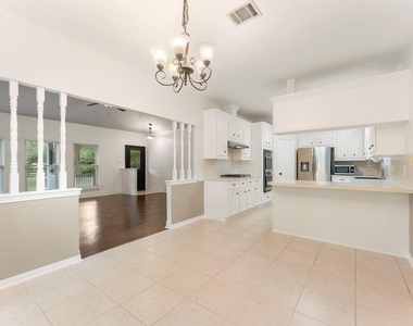 618 W Rollingwood Street - Photo Thumbnail 20